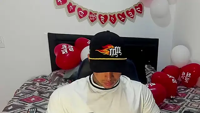 Stiven collins online show from February 2025 05:48:02 AM