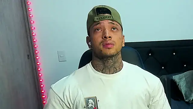 Stiven collins online show from February 2025 06:15:02 AM