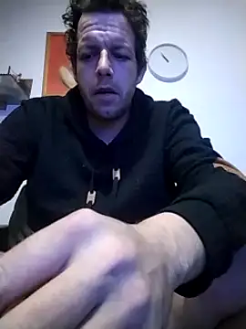 Knuffelstaaf123 online show from December 2024 05:04:01 AM