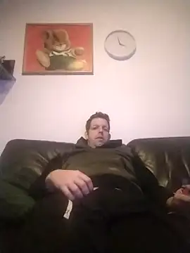 Knuffelstaaf123 online show from February 2025 10:07:02 AM