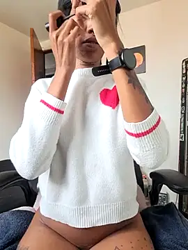 Honey-420- online show from November 2025 06:56:02 PM