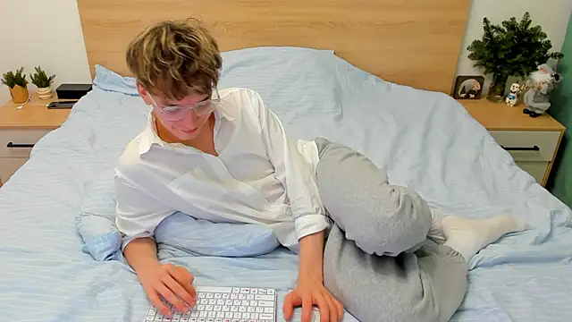 Fandi 777 online show from December 2024 08:00:02 AM