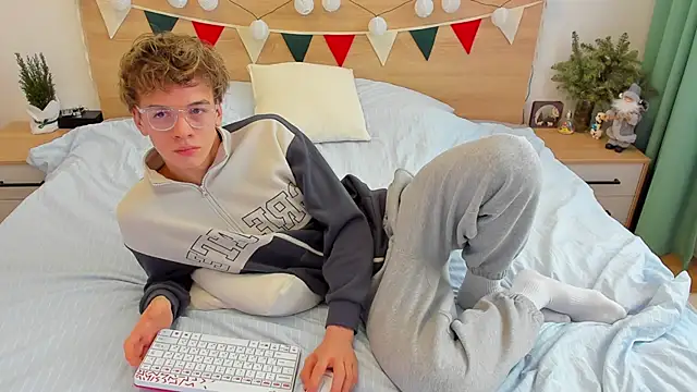 Fandi 777 online show from January 2025 08:51:02 AM