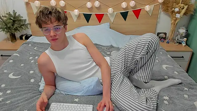 Fandi 777 online show from January 2025 02:48:01 PM