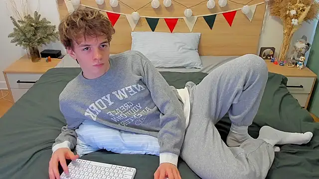 Fandi 777 online show from February 2025 11:42:01 AM