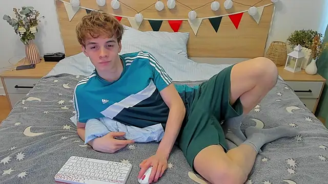 Fandi 777 online show from March 2025 12:01:02 PM