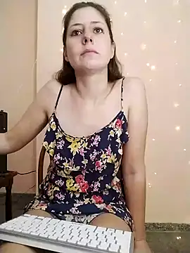 lucecitafantasy2 online show from March 2025 01:49:01 PM