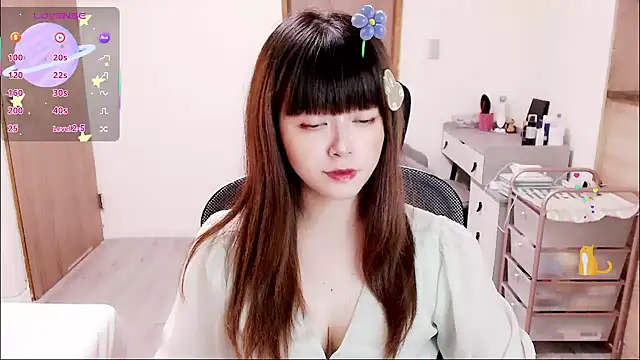 Snapshot of a0513 chatting on October 2025 03:12:01 PM a0513 online show from October 2025 03:12:01 PM