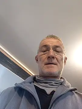 Snapshot of 60philippe chatting on December 2025 01:39:01 PM 60philippe online show from December 2025 01:39:01 PM