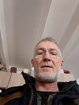 Snapshot of 60philippe chatting on December 2025 04:19:02 AM 60philippe online show from December 2025 04:19:02 AM