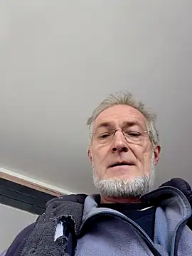 Snapshot of 60philippe chatting on February 2026 09:24:02 AM 60philippe online show from February 2026 09:24:02 AM