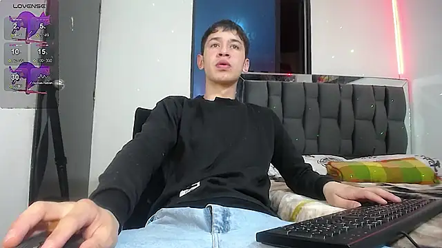 Mr daren  online show from February 2025 06:13:01 PM