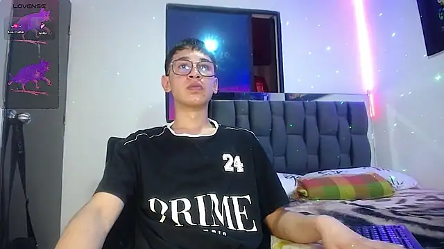 Mr daren  online show from February 2025 04:59:02 PM