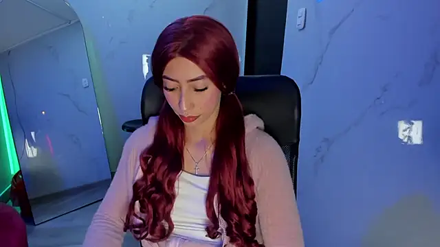 LilithCooperr  online show from October 2025 10:32:02 PM