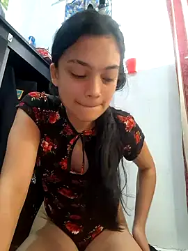 Snapshot of littlemelii chatting on December 2024 04:24:02 PM littlemelii online show from December 2024 04:24:02 PM