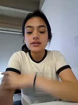 Snapshot of littlemelii chatting on February 2025 10:07:02 PM littlemelii online show from February 2025 10:07:02 PM