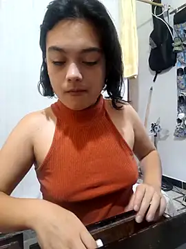 Snapshot of littlemelii chatting on September 2025 05:13:01 PM littlemelii online show from September 2025 05:13:01 PM