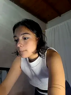 Snapshot of littlemelii chatting on September 2025 05:18:02 AM littlemelii online show from September 2025 05:18:02 AM