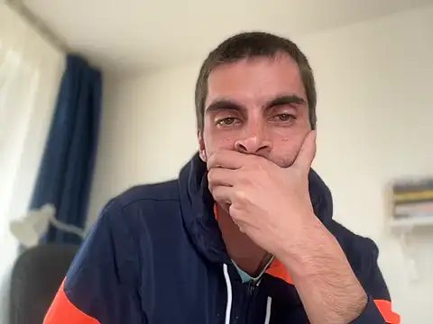 QuiteBig95 online show from December 2025 10:13:02 AM