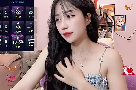  LLisa  online show from March 2025 05:49:02 PM