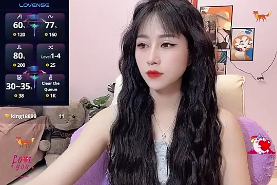  LLisa  online show from March 2025 05:45:02 PM