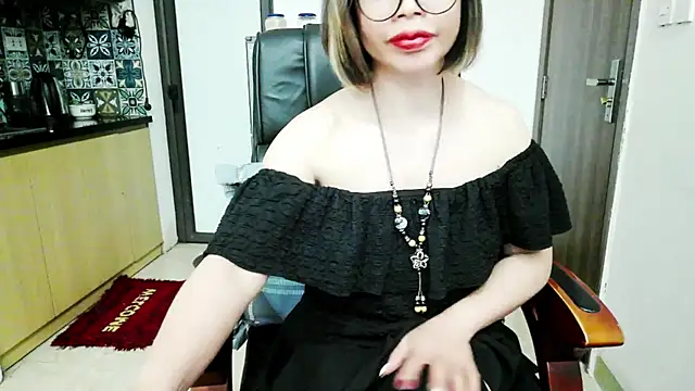 Miu-Le online show from November 2025 03:34:02 PM