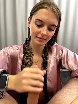 lovelly molly online show from November 2025 09:15:01 PM