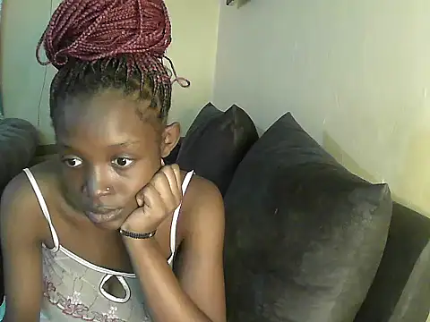 Snapshot of petite_clara24 chatting on February 2025 09:22:02 AM petite clara24 online show from February 2025 09:22:02 AM