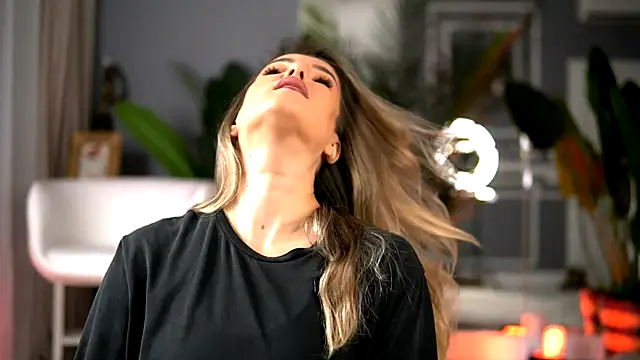 KellyMathews online show from October 2025 01:47:01 AM