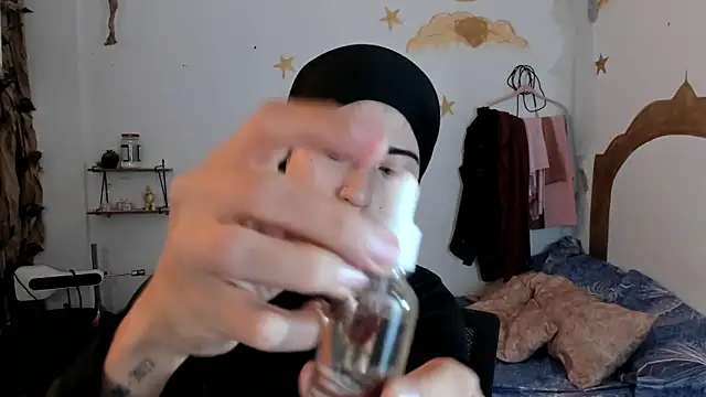 chaymae nah  online show from September 2025 06:09:02 PM