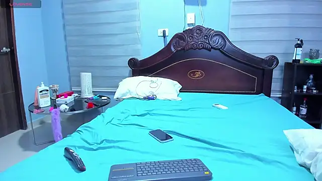 bella-black online show from March 2025 12:07:02 AM