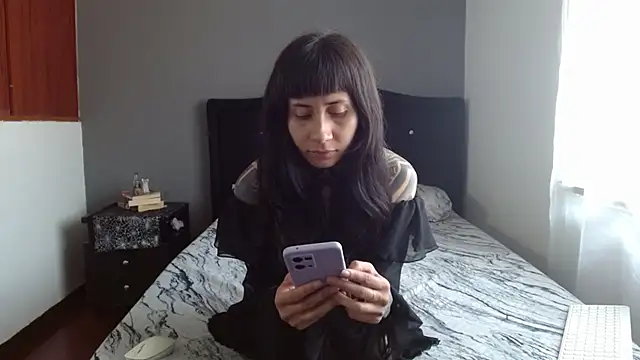 Emilia 1995 online show from November 2025 03:32:02 PM