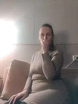 Snapshot of Evelina_cute chatting on December 2024 01:28:01 PM Evelina cute online show from December 2024 01:28:01 PM