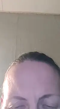 Snapshot of Evelina_cute chatting on January 2025 09:55:02 PM Evelina cute online show from January 2025 09:55:02 PM