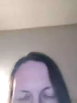 Snapshot of Evelina_cute chatting on January 2025 04:48:01 PM Evelina cute online show from January 2025 04:48:01 PM