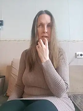 Snapshot of Evelina_cute chatting on March 2025 08:26:02 AM Evelina cute online show from March 2025 08:26:02 AM