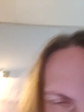 Snapshot of Evelina_cute chatting on October 2025 05:36:02 AM Evelina cute online show from October 2025 05:36:02 AM