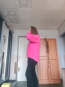 Snapshot of Evelina_cute chatting on October 2025 09:21:01 AM Evelina cute online show from October 2025 09:21:01 AM