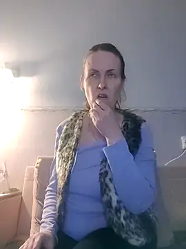 Evelina cute online show from December 2025 01:26:01 PM