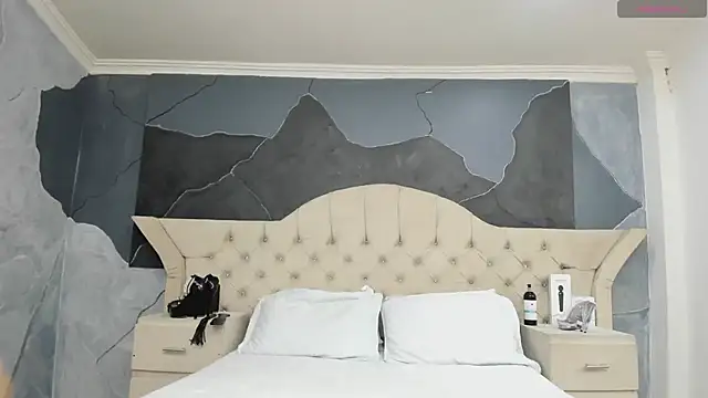 AmberGreyy  online show from February 2025 01:00:02 PM