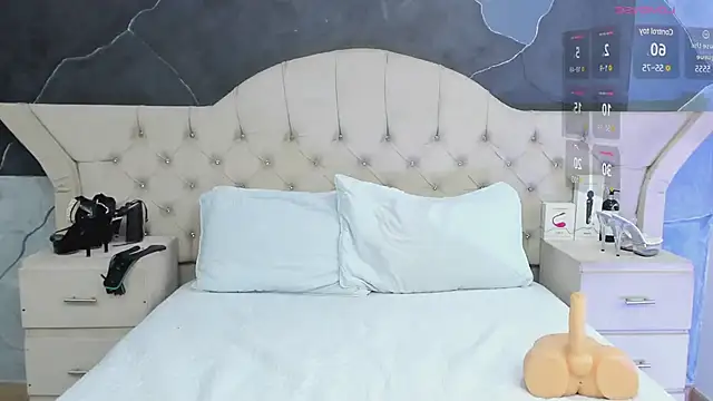 AmberGreyy  online show from February 2025 03:38:02 PM