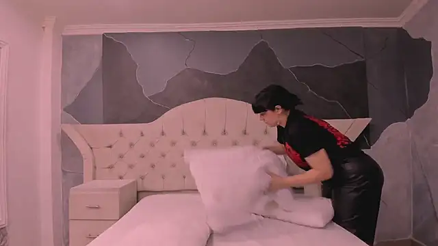 AmberGreyy  online show from February 2025 12:48:02 PM