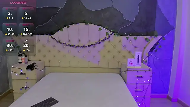 AmberGreyy  online show from November 2025 05:23:01 PM