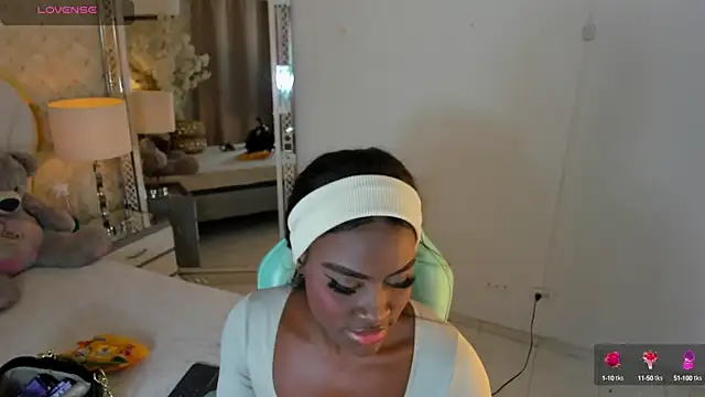 IsabellaBromsS online show from September 2025 10:10:01 PM