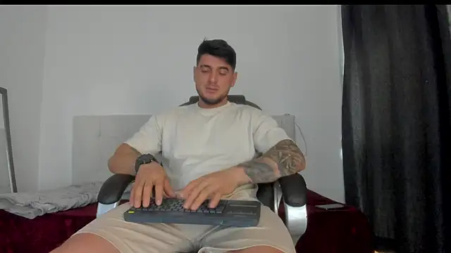 Teilor Creed online show from November 2025 07:40:02 PM