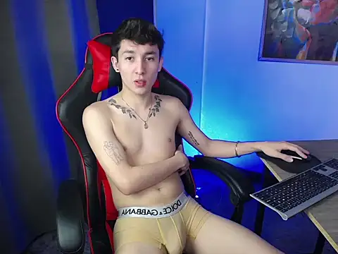 Snapshot of SebasstianGrand chatting on February 2025 11:33:02 PM SebasstianGrand online show from February 2025 11:33:02 PM