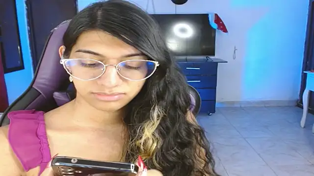 engielphoenis14 online show from December 2025 09:41:02 PM