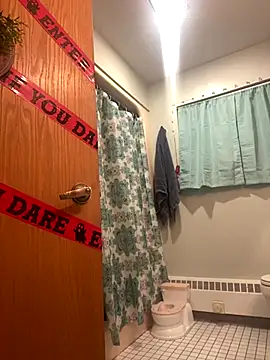 Lilsmokeshow017 online show from September 2025 01:33:01 AM