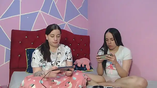 Snapshot of Lola_barbara chatting on April 2026 12:42:01 PM Lola barbara online show from April 2026 12:42:01 PM