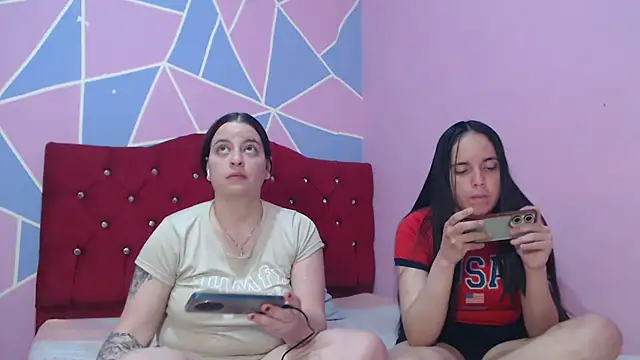 Snapshot of Lola_barbara chatting on April 2026 07:58:01 PM Lola barbara online show from April 2026 07:58:01 PM